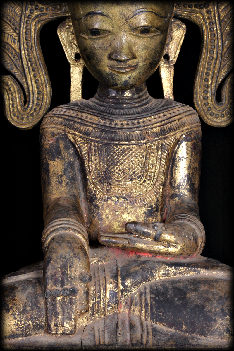 Extremely Rare 18C Wood Crown Shan Burma Buddha #A040